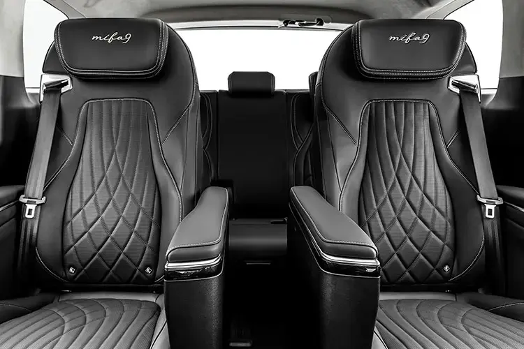 180kW Luxury [7 Seat] 90kWh 5dr Auto
