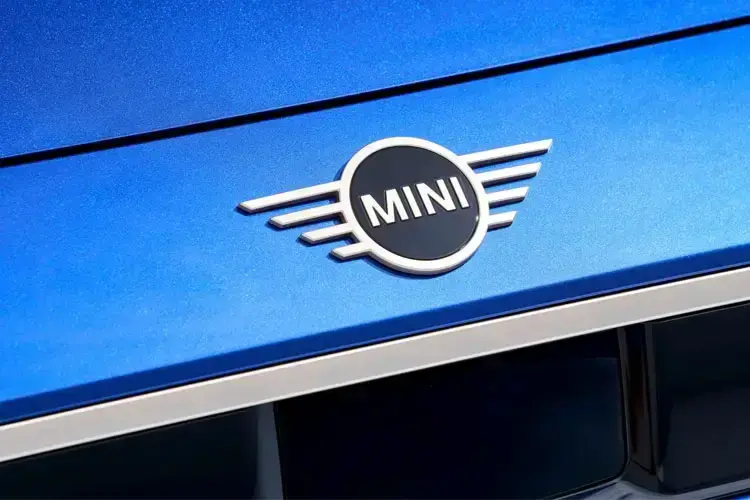 MINI COOPER ELECTRIC HATCHBACK SE Classic MINI COOPER ELECTRIC HATCHBACK SE Classic
