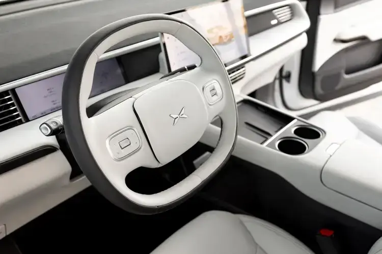 185kW 68kWh Standard Range RWD 5dr Auto